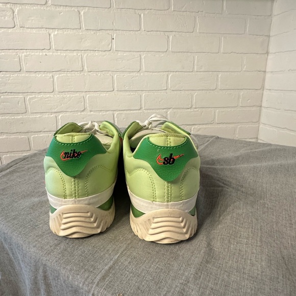 Nike SB Skateboarding Sneakers. - Picture 3 of 6